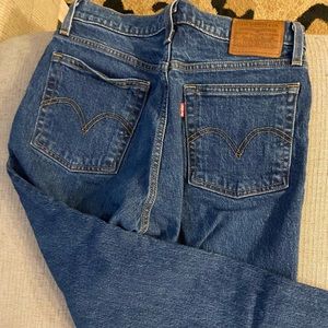 LEVI’S Premium Wedgie Straight Jeans | Size 27